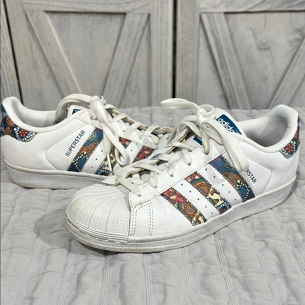 Adidas Superstar Women's White Athletic Sneakers with Paisley Detail